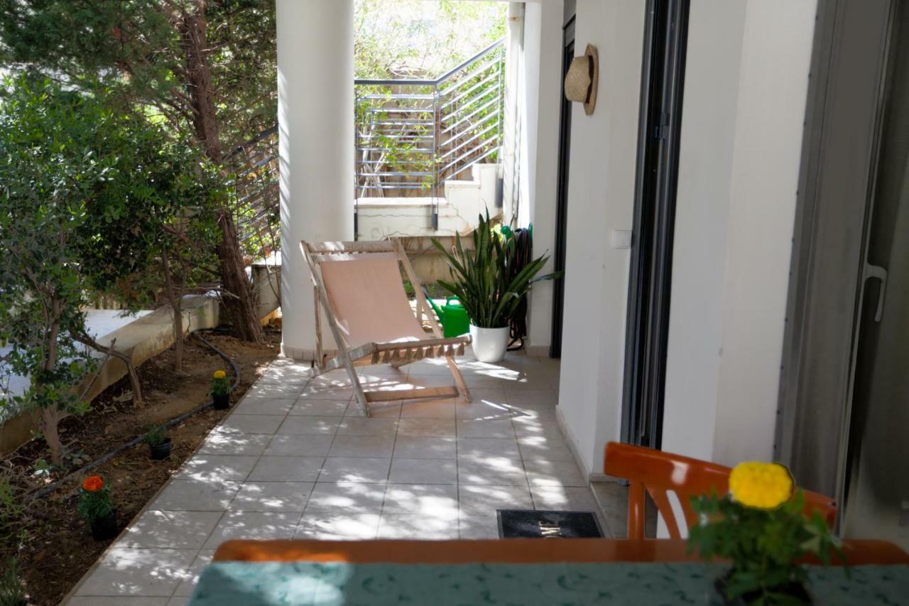Katia'S Pepper Tree Apartment Ираклио Екстериор снимка
