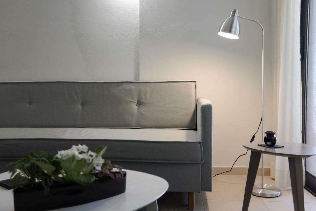 Katia'S Pepper Tree Apartment Ираклио Екстериор снимка