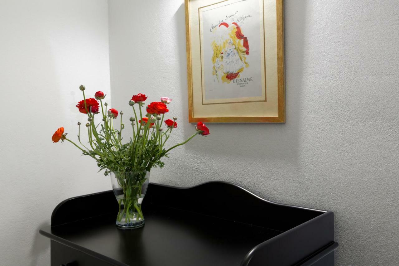 Katia'S Pepper Tree Apartment Ираклио Екстериор снимка
